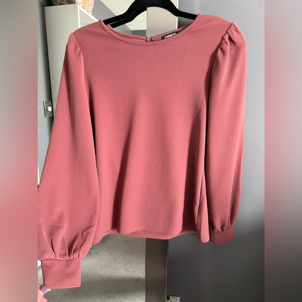 Express long sleeve